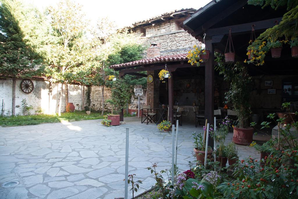 Hagiati Guesthouse Edessa Esterno foto