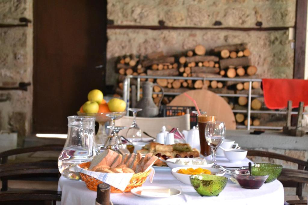 Hagiati Guesthouse Edessa Esterno foto